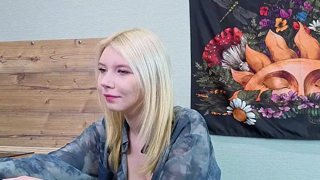 DaisyElmers online show from 4, 10, 2025