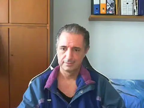 Snapshot of lliuk70mi chatting on 4, 2, 2025 lliuk70mi online show from 4, 2, 2025