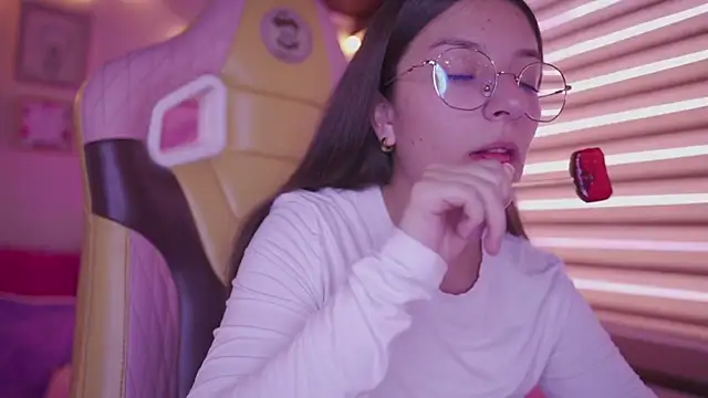 milly kenner online show from 15, 4, 2026