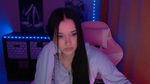 Snapshot of AlisaLink chatting on 16, 2, 2025 AlisaLink online show from 16, 2, 2025