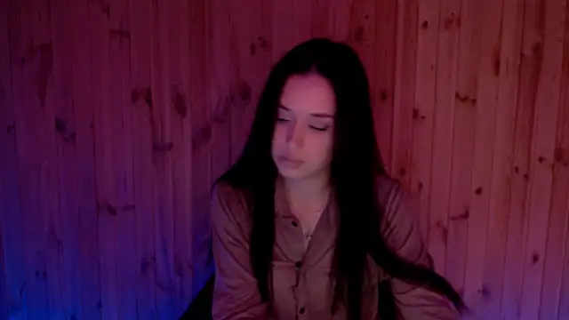 Snapshot of AlisaLink chatting on 14, 10, 2025 AlisaLink online show from 14, 10, 2025