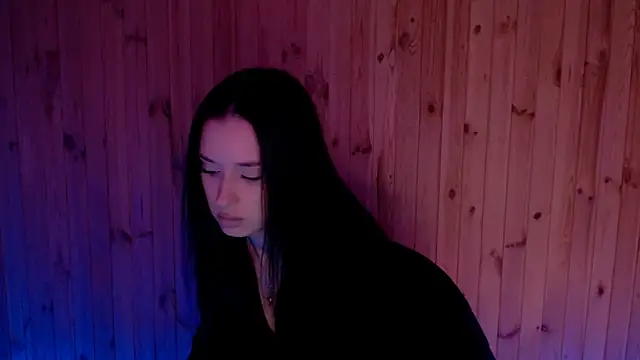 Snapshot of AlisaLink chatting on 17, 10, 2025 AlisaLink online show from 17, 10, 2025