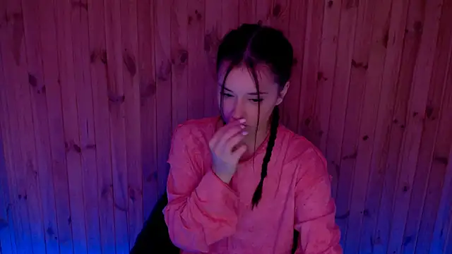 Snapshot of AlisaLink chatting on 16, 9, 2025 AlisaLink online show from 16, 9, 2025