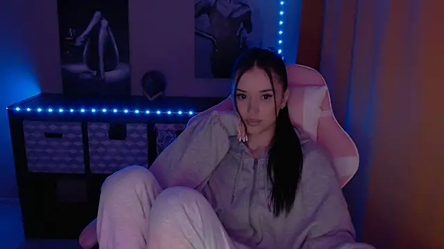 Snapshot of AlisaLink chatting on 21, 2, 2025 AlisaLink online show from 21, 2, 2025