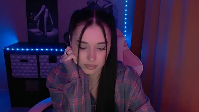 Snapshot of AlisaLink chatting on 27, 2, 2025 AlisaLink online show from 27, 2, 2025