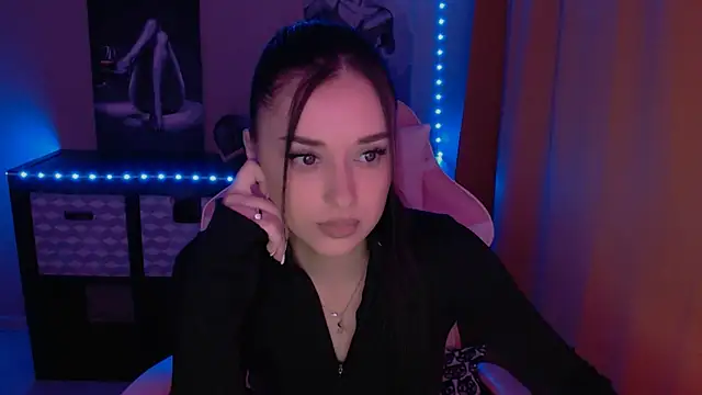 Snapshot of AlisaLink chatting on 15, 2, 2025 AlisaLink online show from 15, 2, 2025