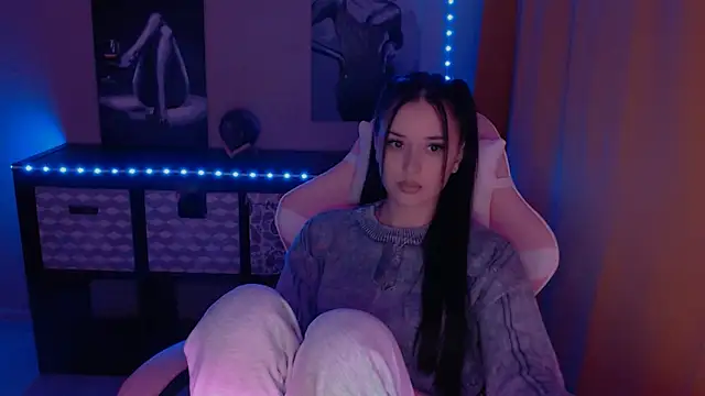 Snapshot of AlisaLink chatting on 9, 2, 2025 AlisaLink online show from 9, 2, 2025