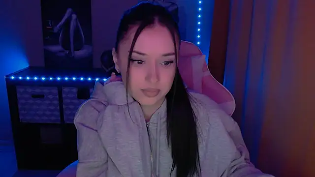 Snapshot of AlisaLink chatting on 21, 2, 2025 AlisaLink online show from 21, 2, 2025