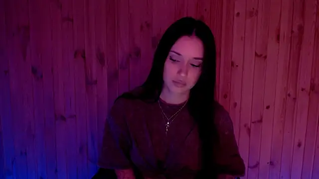 Snapshot of AlisaLink chatting on 13, 10, 2025 AlisaLink online show from 13, 10, 2025