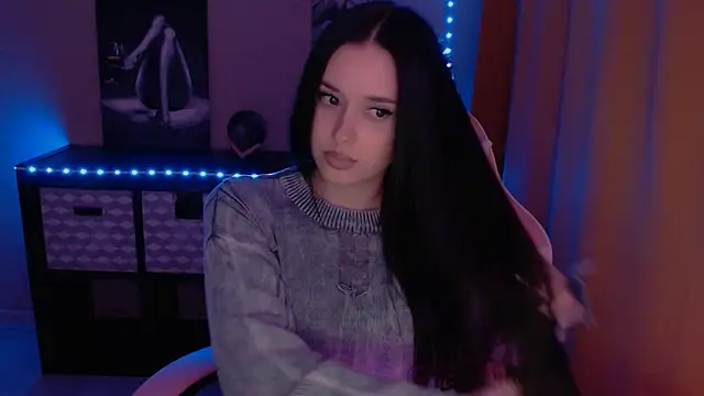 Snapshot of AlisaLink chatting on 1, 3, 2025 AlisaLink online show from 1, 3, 2025