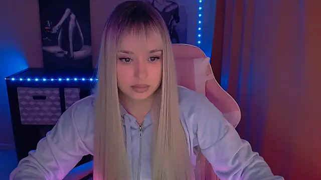 Snapshot of AlisaLink chatting on 11, 3, 2025 AlisaLink online show from 11, 3, 2025