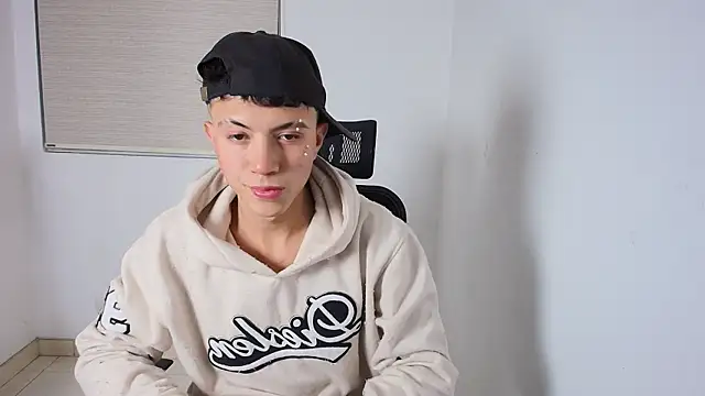 Justyn Ross online show from 2, 10, 2025