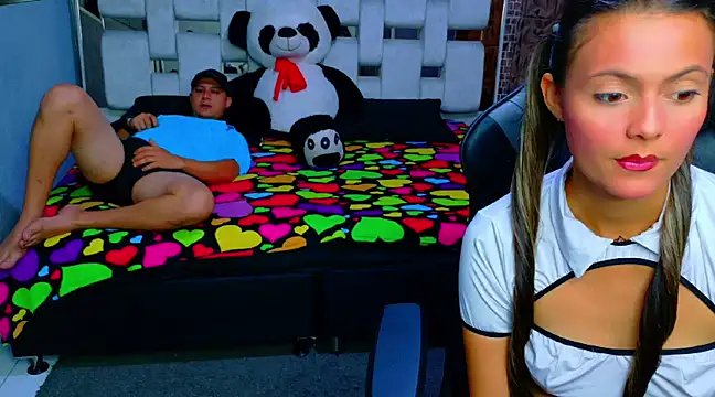 Snapshot of ValentinaAndTerry chatting on 8, 3, 2025 ValentinaAndTerry online show from 8, 3, 2025