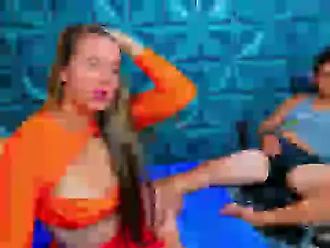 Snapshot of ValentinaAndTerry chatting on 21, 11, 2025 ValentinaAndTerry online show from 21, 11, 2025