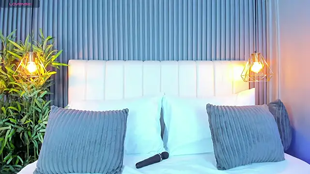 LinaGlam online show from 1, 10, 2025