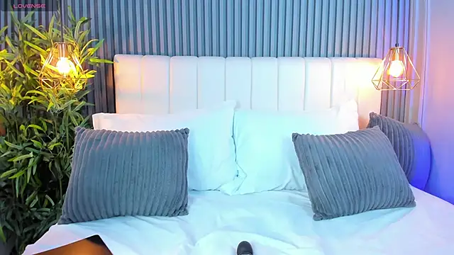 LinaGlam online show from 7, 10, 2025