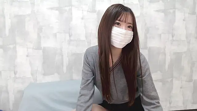 LOVE MOMO LOVE online show from 28, 9, 2025