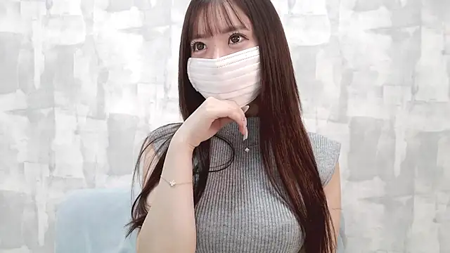 LOVE MOMO LOVE online show from 14, 9, 2025