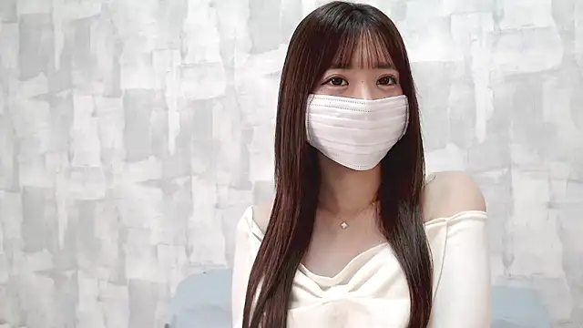 LOVE MOMO LOVE online show from 21, 9, 2025