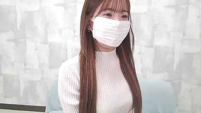 LOVE MOMO LOVE online show from 11, 11, 2025