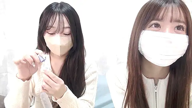 LOVE MOMO LOVE online show from 26, 9, 2025