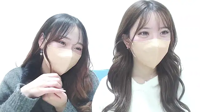 LOVE MOMO LOVE online show from 10, 2, 2025