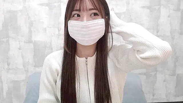 LOVE MOMO LOVE online show from 5, 10, 2025