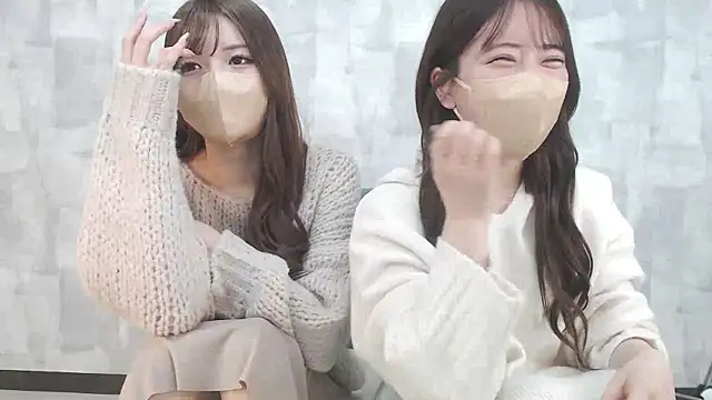 LOVE MOMO LOVE online show from 6, 2, 2025