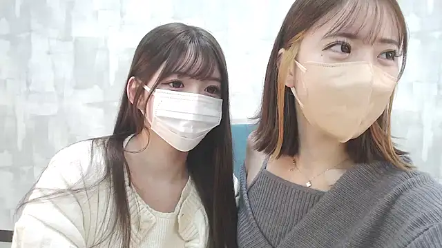 LOVE MOMO LOVE online show from 25, 1, 2025