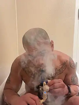 EatMyCake831 online show from 1, 12, 2025