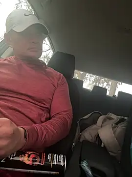 EatMyCake831 online show from 3, 2, 2025