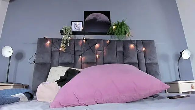 DulceAurora   online show from 19, 5, 2026