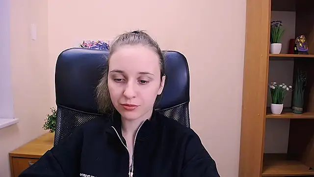  Nicole new online show from 24, 1, 2025