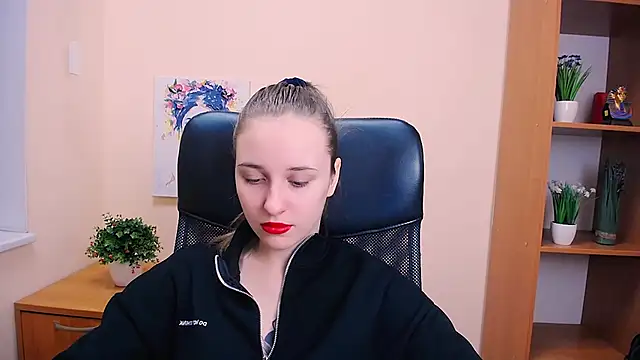  Nicole new online show from 28, 1, 2025