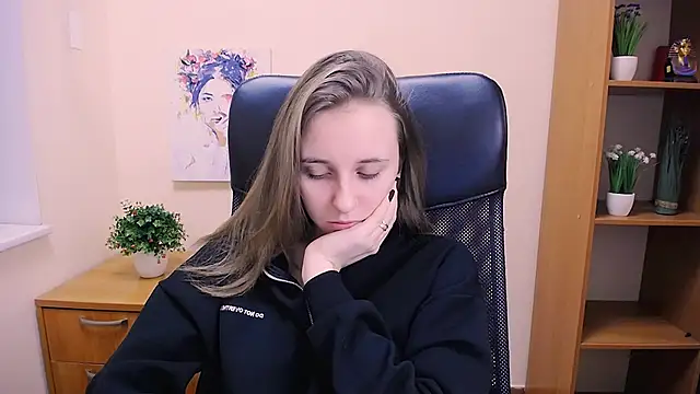  Nicole new online show from 24, 1, 2025