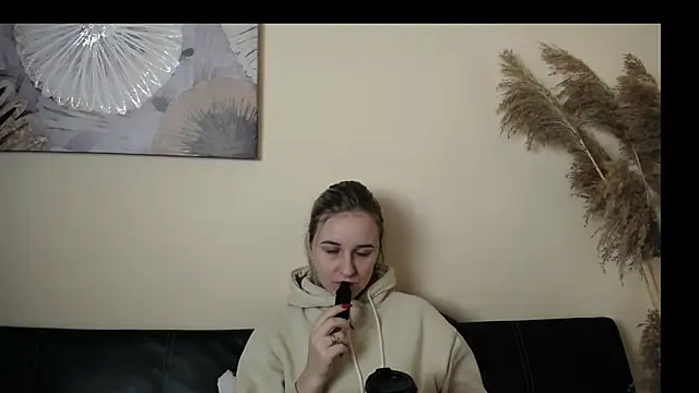  Nicole new online show from 13, 11, 2025