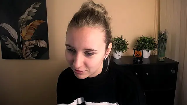  Nicole new online show from 30, 10, 2025