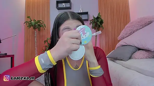 Aixaa charles online show from 2, 11, 2025