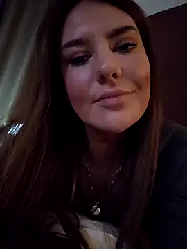 Nina24 online show from 4, 10, 2025