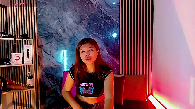 Isalombardi online show from 7, 11, 2025