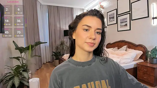 NicoleLuv online show from 26, 10, 2025