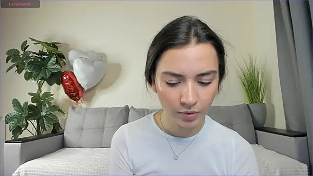 NicoleLuv online show from 17, 3, 2025