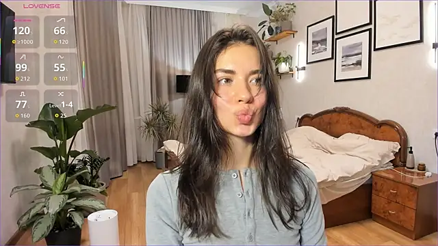 NicoleLuv online show from 16, 9, 2025