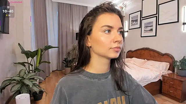 NicoleLuv online show from 30, 10, 2025