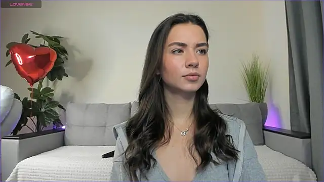 NicoleLuv online show from 20, 2, 2025