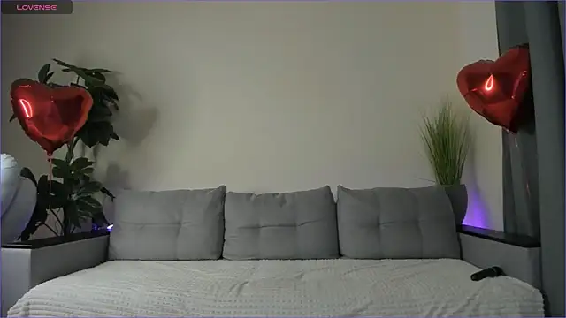 NicoleLuv online show from 19, 2, 2025