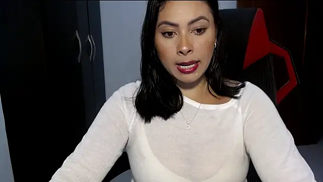 Snapshot of meghan2 chatting on 1, 11, 2025 meghan2 online show from 1, 11, 2025