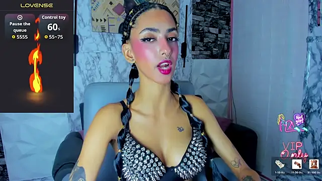 Queen Cuarxxo online show from 14, 7, 2026