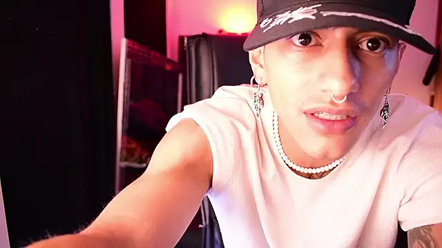 Snapshot of DemonKush-- chatting on 7, 7, 2026 DemonKush-- online show from 7, 7, 2026