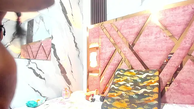 mia alvares online show from 25, 10, 2025